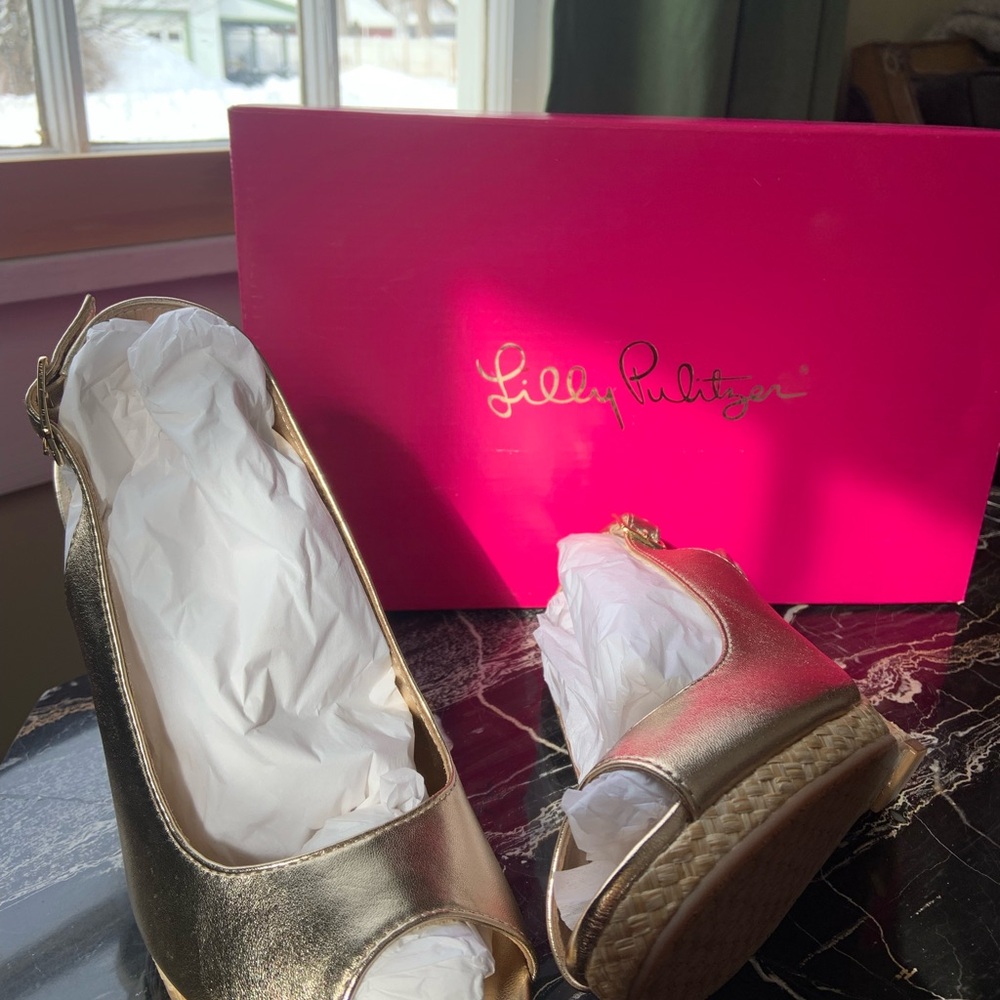 Lilly Pulitzer gold platform wedge sandals